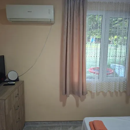тони, атия Gasthof Atiya
